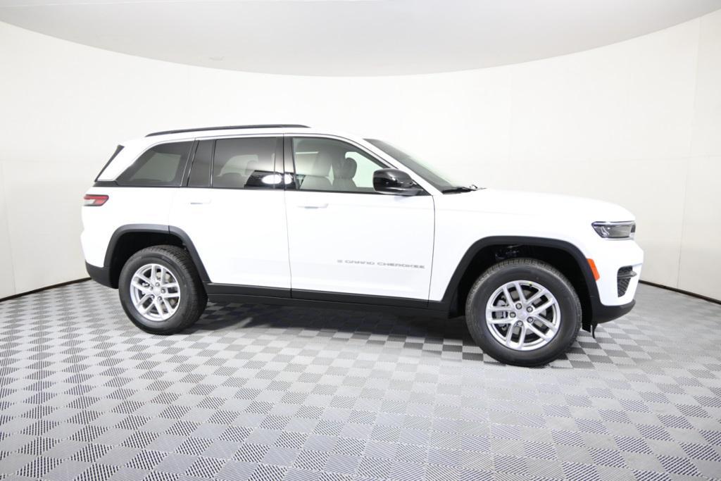 new 2025 Jeep Grand Cherokee car, priced at $37,399
