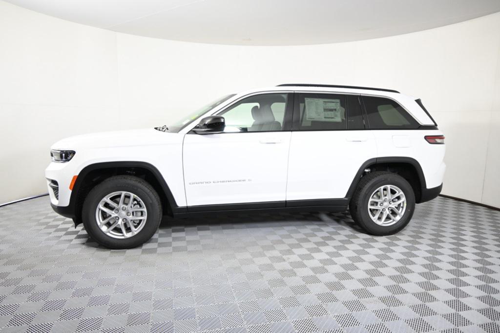 new 2025 Jeep Grand Cherokee car, priced at $37,399