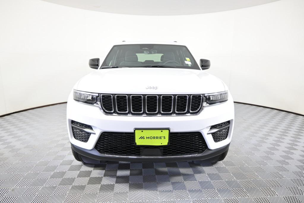 new 2025 Jeep Grand Cherokee car, priced at $37,399