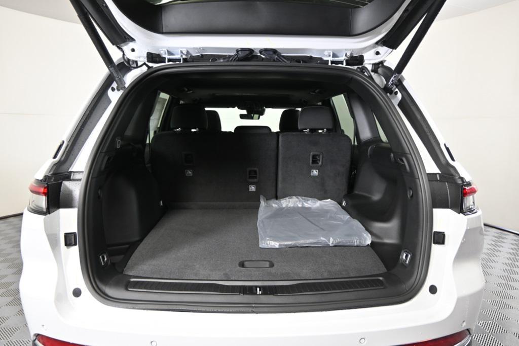 new 2025 Jeep Grand Cherokee car, priced at $37,399