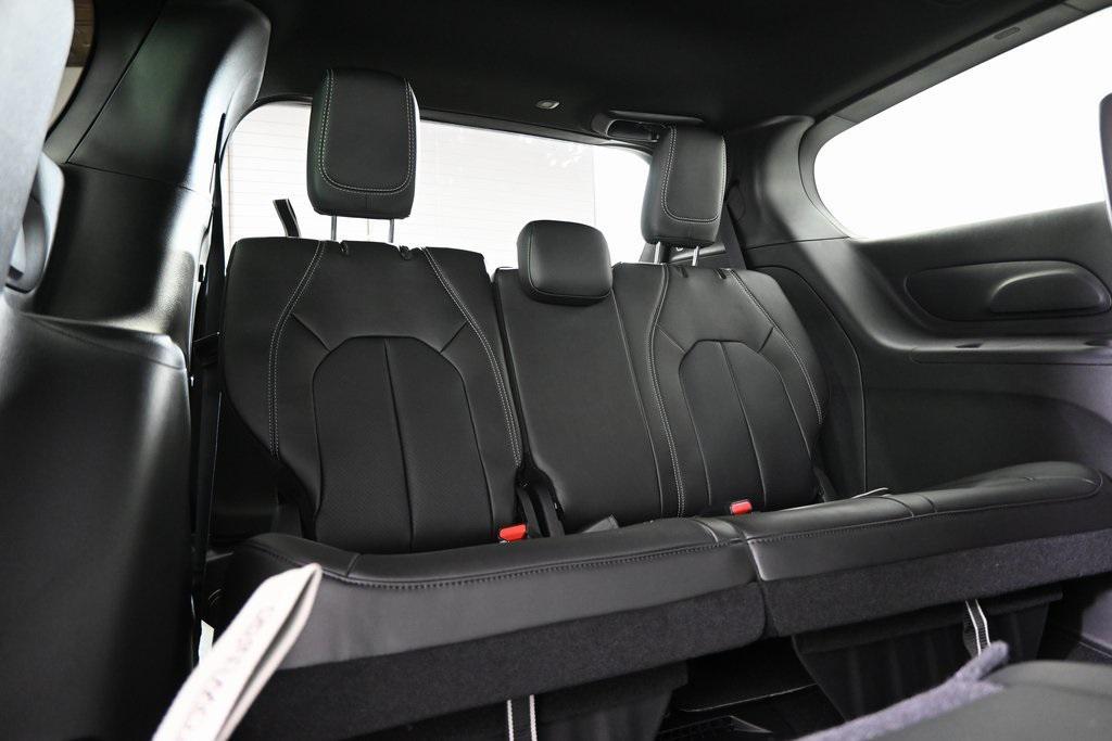 new 2026 Chrysler Pacifica car, priced at $47,415