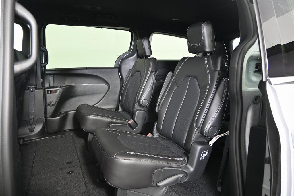 new 2026 Chrysler Pacifica car, priced at $47,415