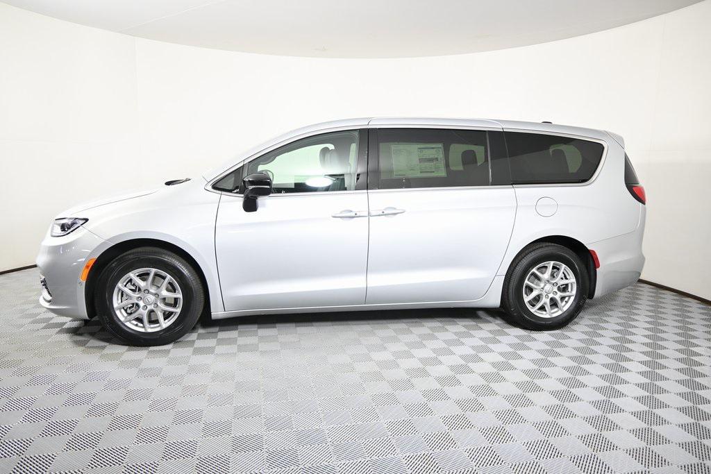 new 2026 Chrysler Pacifica car, priced at $47,415