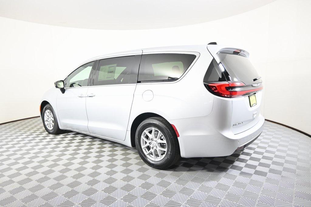 new 2026 Chrysler Pacifica car, priced at $47,415