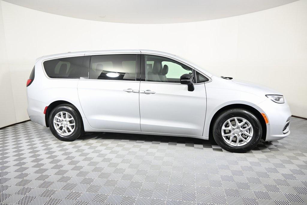 new 2026 Chrysler Pacifica car, priced at $47,415