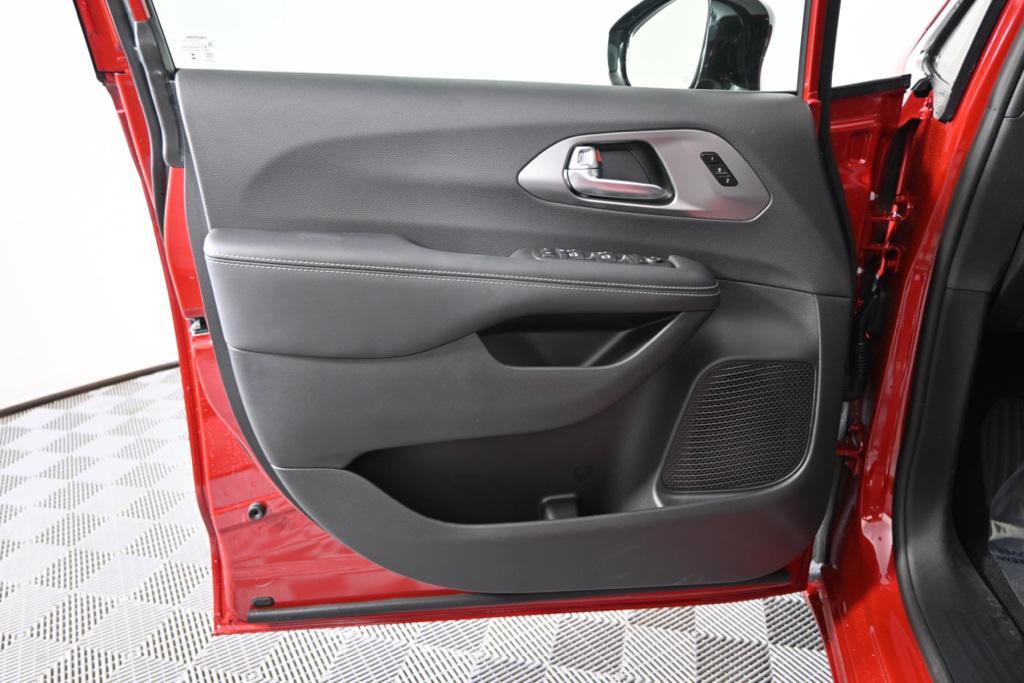 new 2026 Chrysler Pacifica car, priced at $44,799
