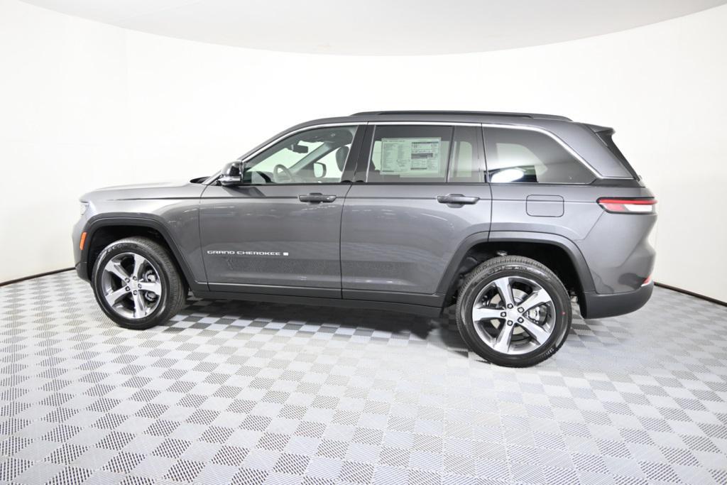 new 2025 Jeep Grand Cherokee car, priced at $47,999