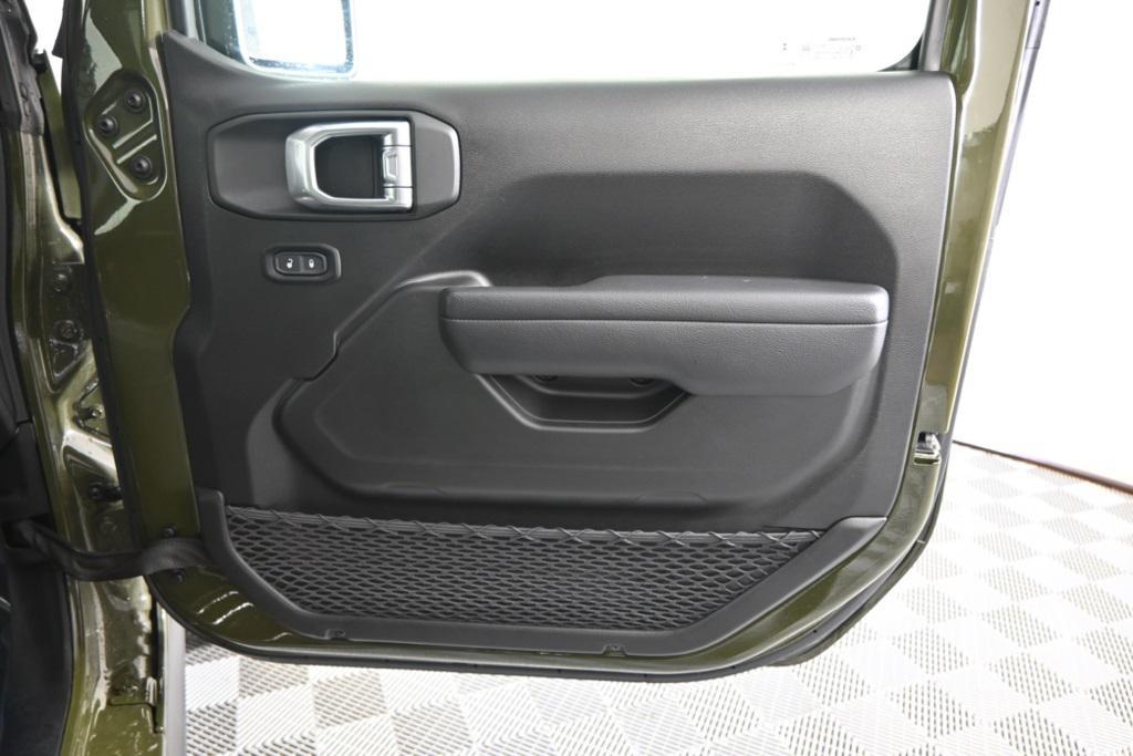 used 2024 Jeep Gladiator car, priced at $38,699