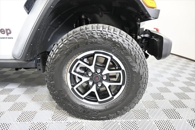new 2025 Jeep Gladiator car, priced at $46,999