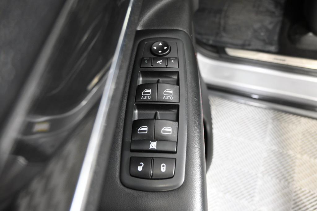 used 2020 Jeep Grand Cherokee car, priced at $24,499