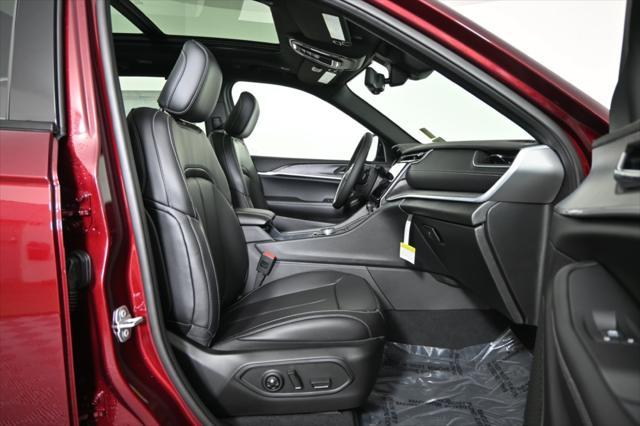 new 2025 Jeep Grand Cherokee car, priced at $48,499