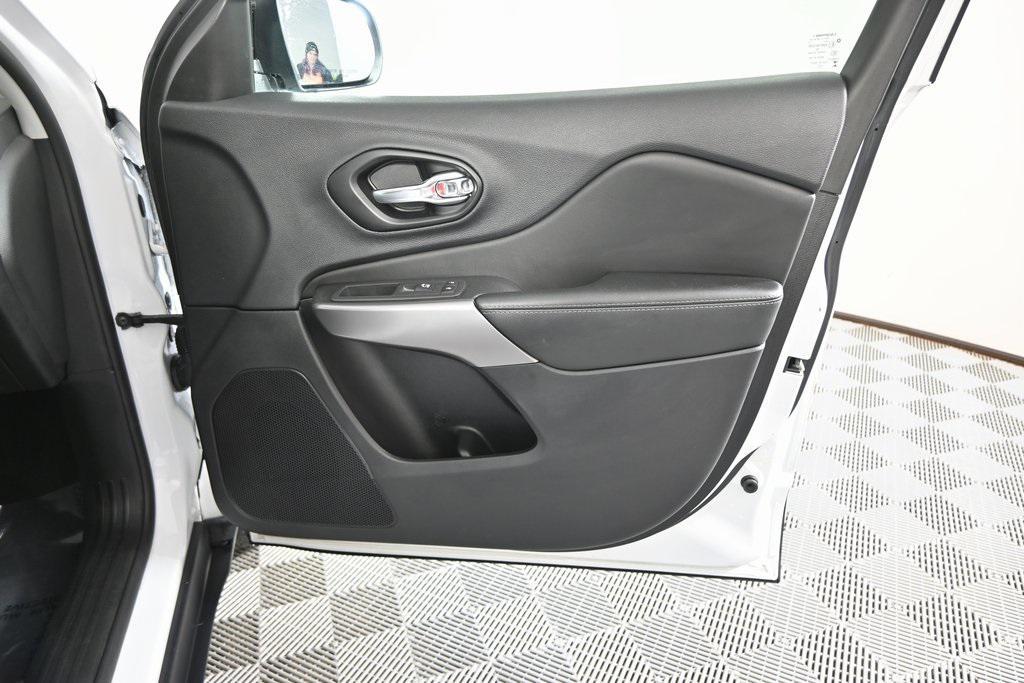 used 2022 Jeep Cherokee car, priced at $24,499