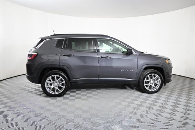 new 2024 Jeep Compass car, priced at $25,999