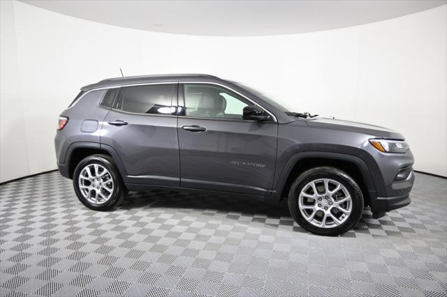 new 2024 Jeep Compass car, priced at $25,999