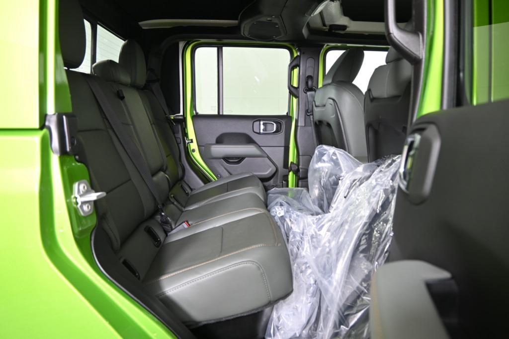 new 2025 Jeep Gladiator car, priced at $53,299