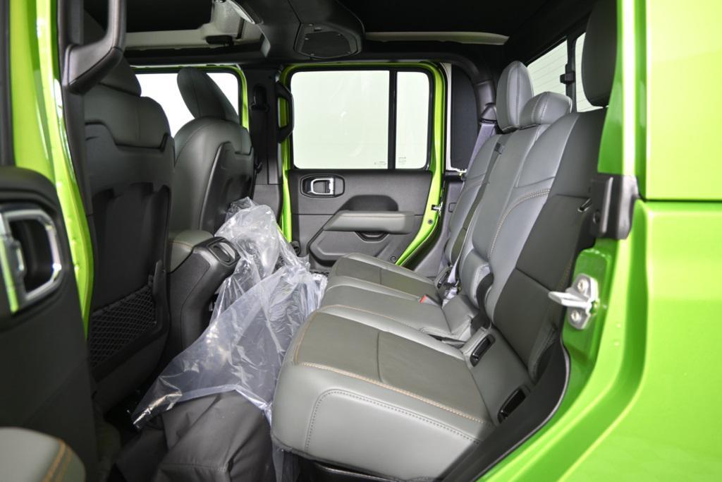 new 2025 Jeep Gladiator car, priced at $53,299