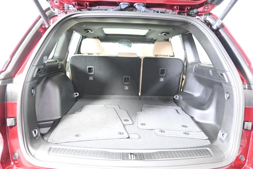 new 2025 Jeep Grand Cherokee car, priced at $45,999