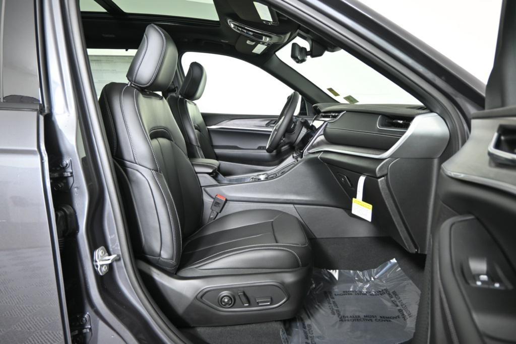 new 2025 Jeep Grand Cherokee L car, priced at $51,799