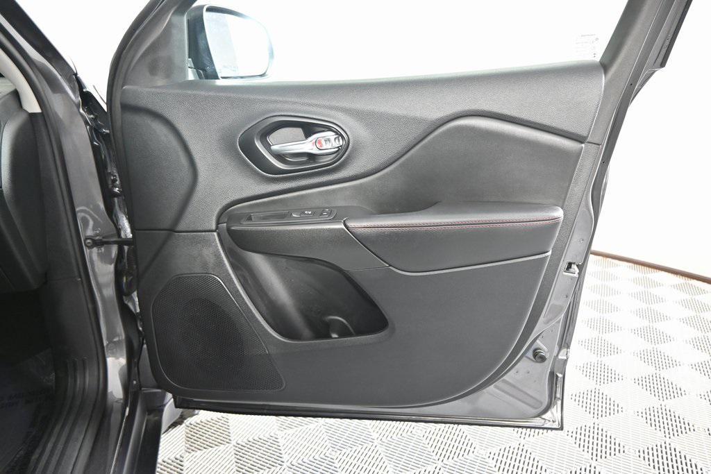 used 2022 Jeep Cherokee car, priced at $26,499