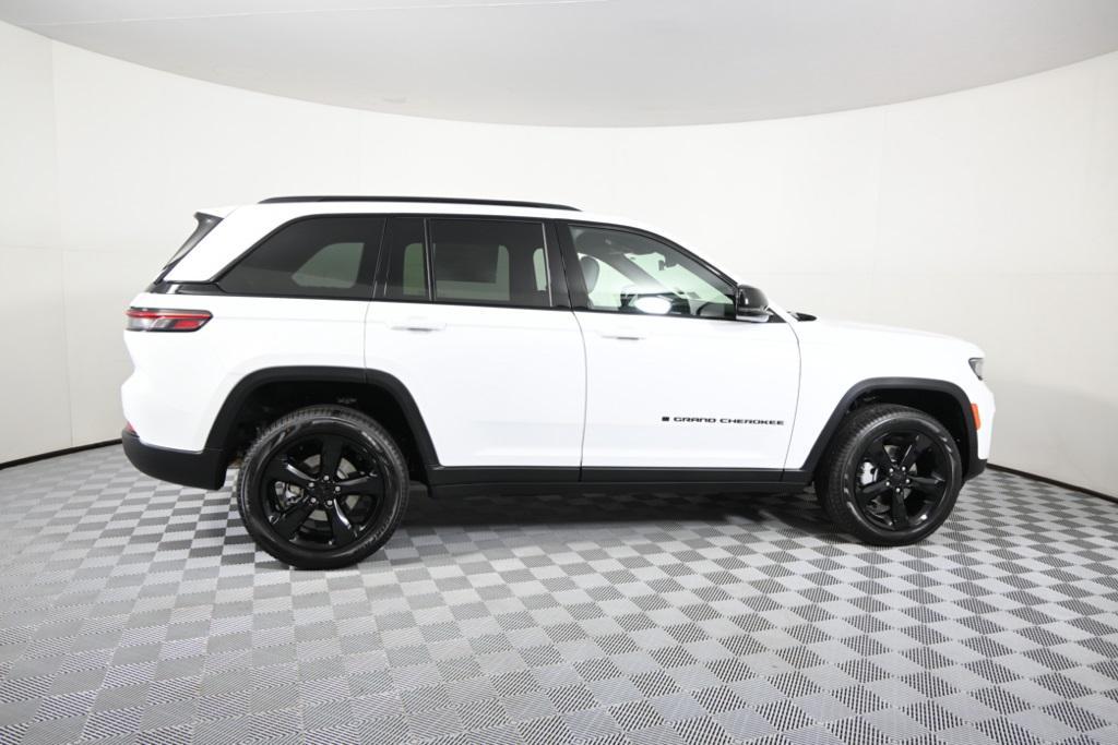 new 2025 Jeep Grand Cherokee car, priced at $44,199