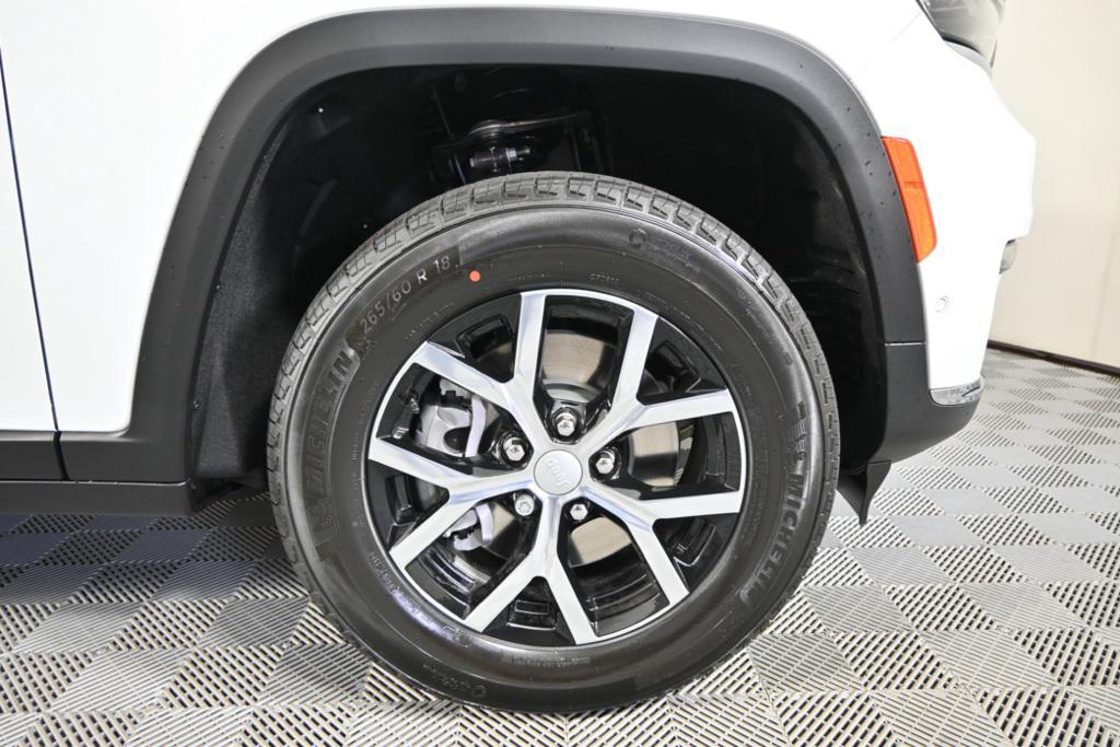 new 2025 Jeep Grand Cherokee L car, priced at $47,399