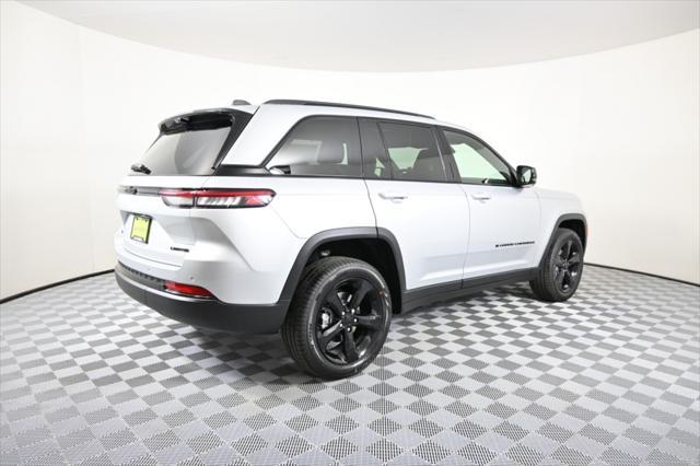 new 2025 Jeep Grand Cherokee car, priced at $48,599
