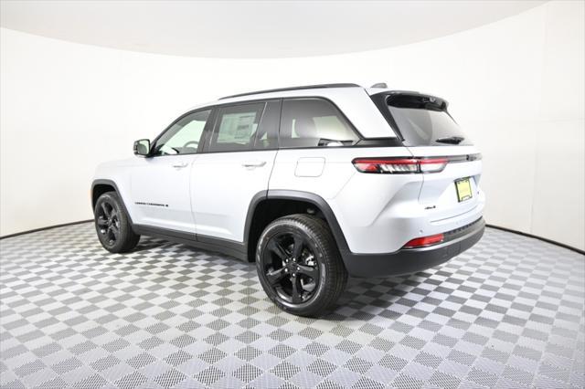 new 2025 Jeep Grand Cherokee car, priced at $48,599