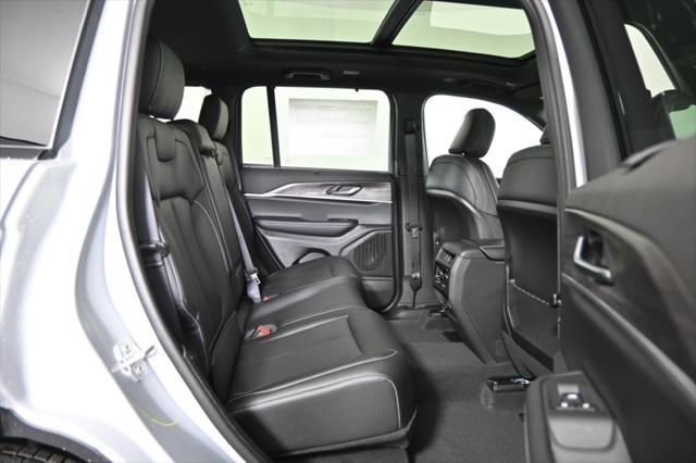 new 2025 Jeep Grand Cherokee car, priced at $48,599