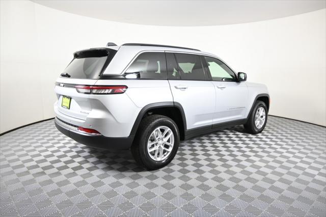new 2025 Jeep Grand Cherokee car, priced at $38,499