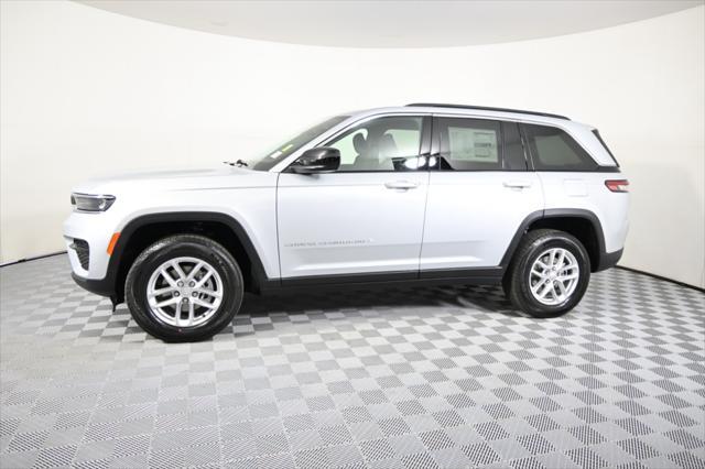 new 2025 Jeep Grand Cherokee car, priced at $38,499