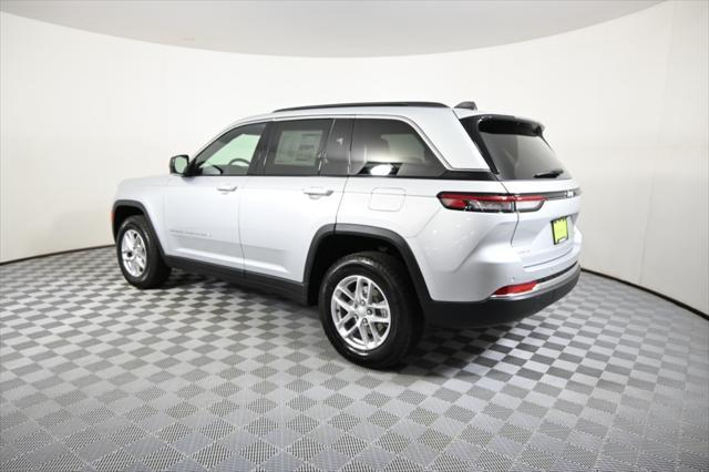 new 2025 Jeep Grand Cherokee car, priced at $38,499