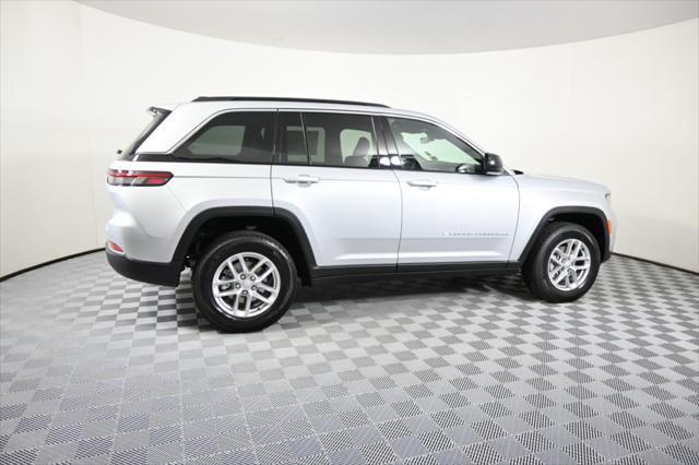 new 2025 Jeep Grand Cherokee car, priced at $38,499