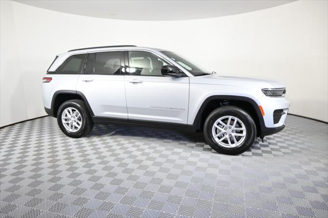 new 2025 Jeep Grand Cherokee car, priced at $38,499