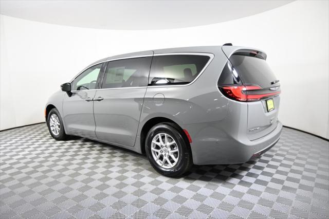 new 2025 Chrysler Pacifica car, priced at $39,999