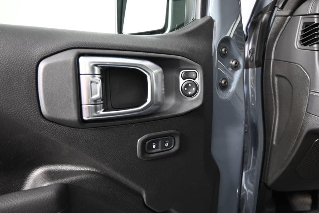 new 2025 Jeep Gladiator car, priced at $48,499
