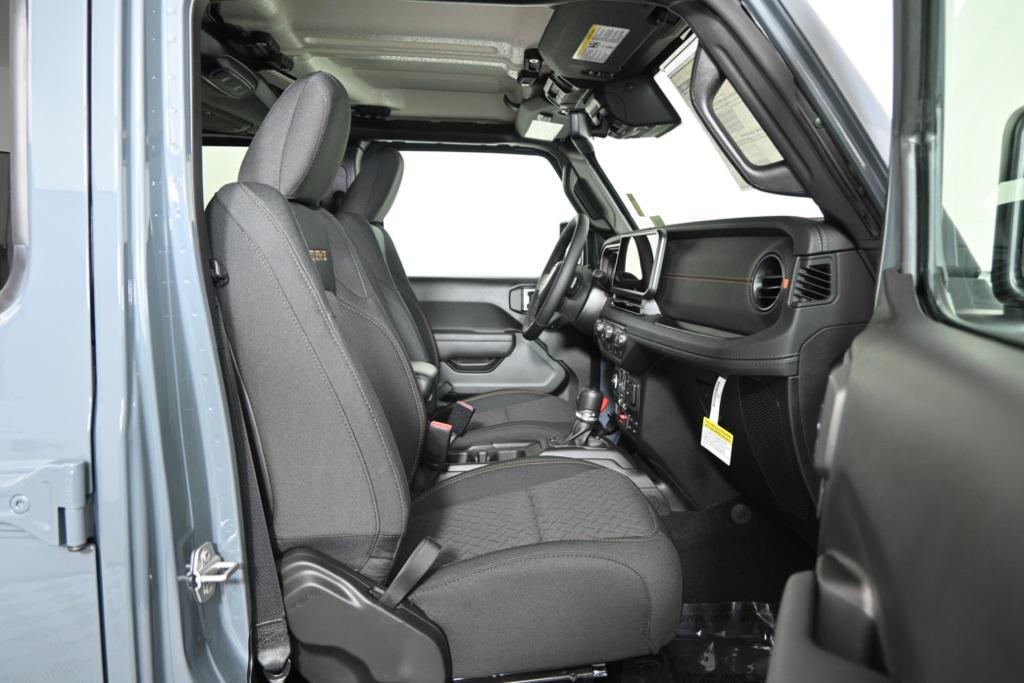 new 2025 Jeep Gladiator car, priced at $48,499