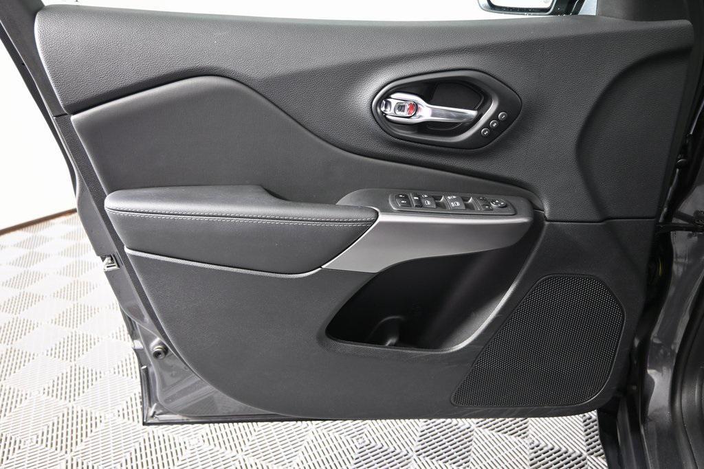 used 2022 Jeep Cherokee car, priced at $26,499