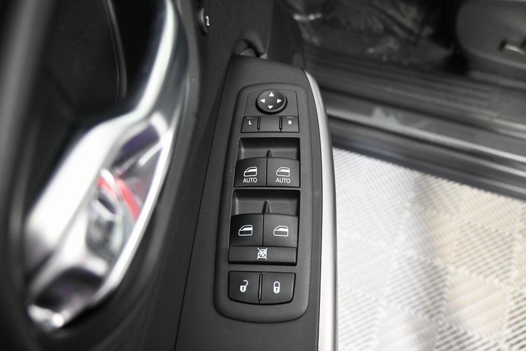 used 2022 Jeep Cherokee car, priced at $26,499