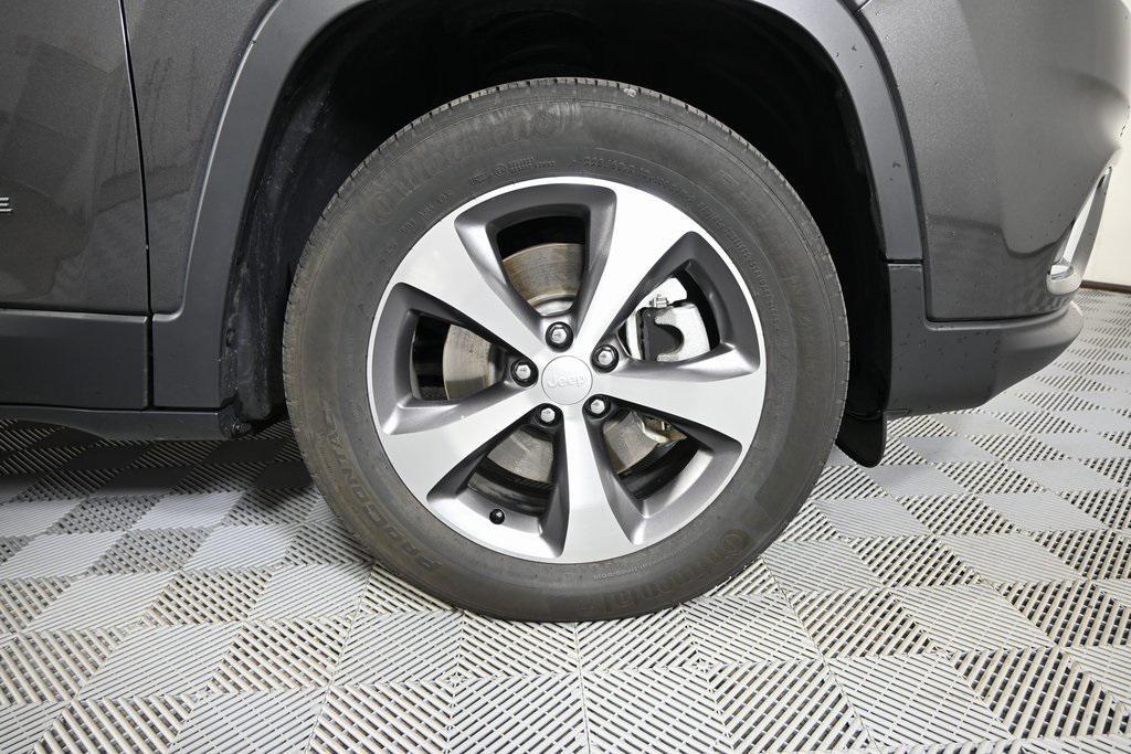 used 2022 Jeep Cherokee car, priced at $26,499