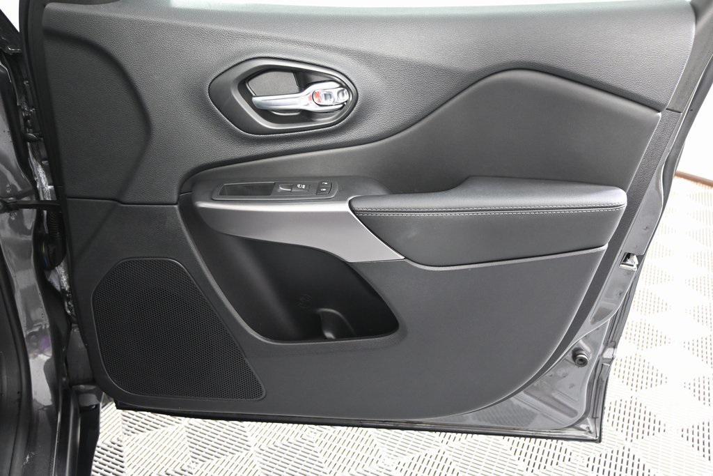 used 2022 Jeep Cherokee car, priced at $26,499