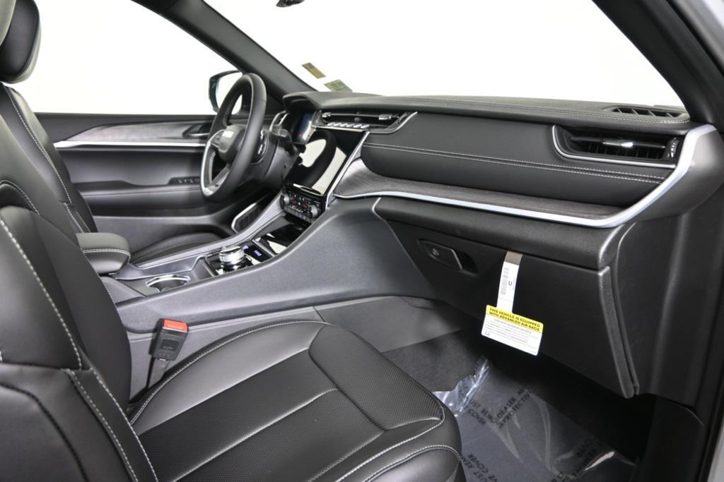 new 2025 Jeep Grand Cherokee L car, priced at $51,472