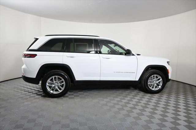 new 2025 Jeep Grand Cherokee car, priced at $38,199