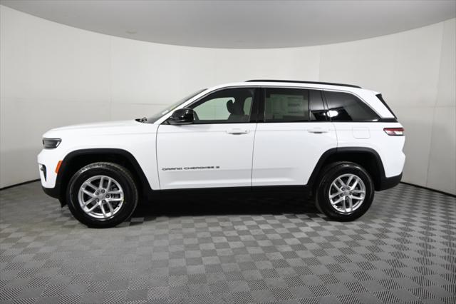 new 2025 Jeep Grand Cherokee car, priced at $38,199