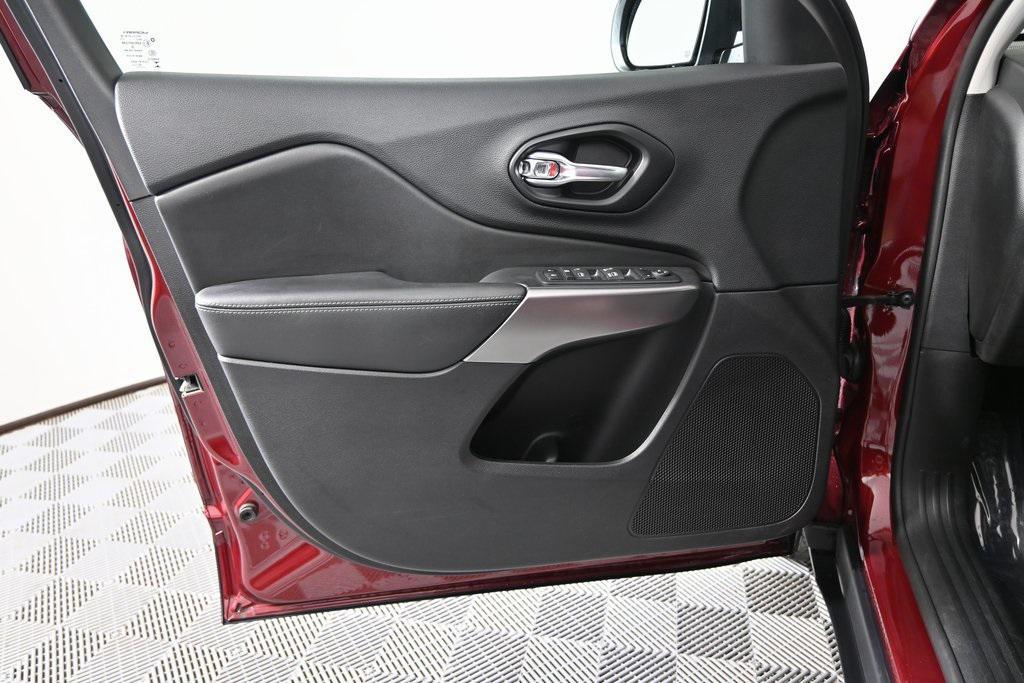 used 2021 Jeep Cherokee car, priced at $21,799