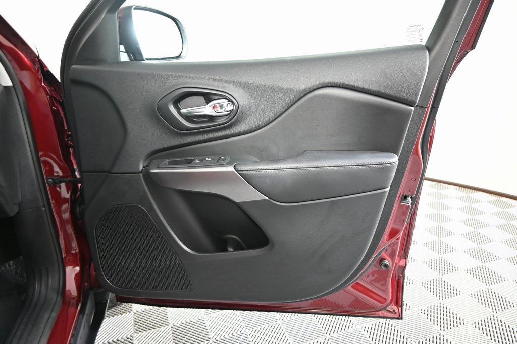 used 2021 Jeep Cherokee car, priced at $21,799