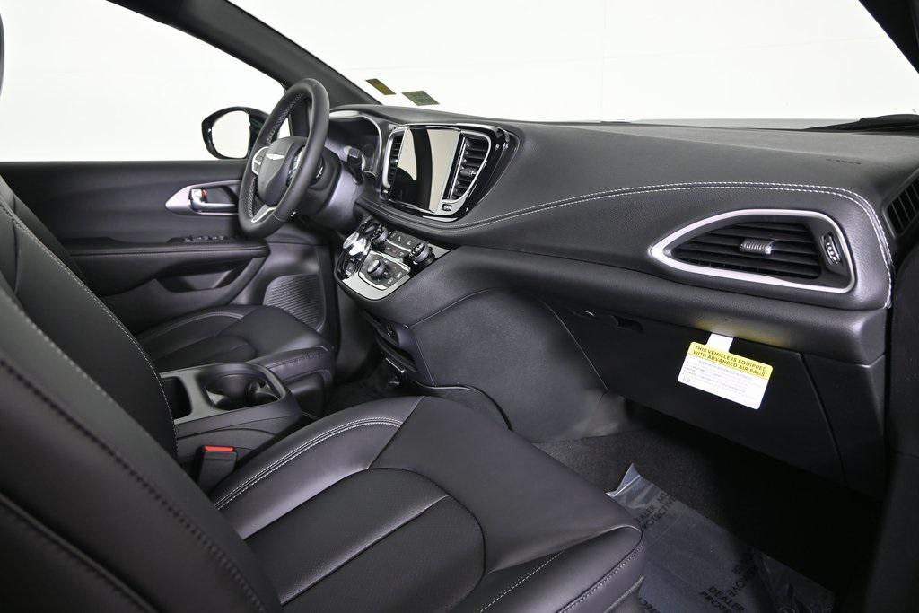 new 2026 Chrysler Pacifica car, priced at $45,640