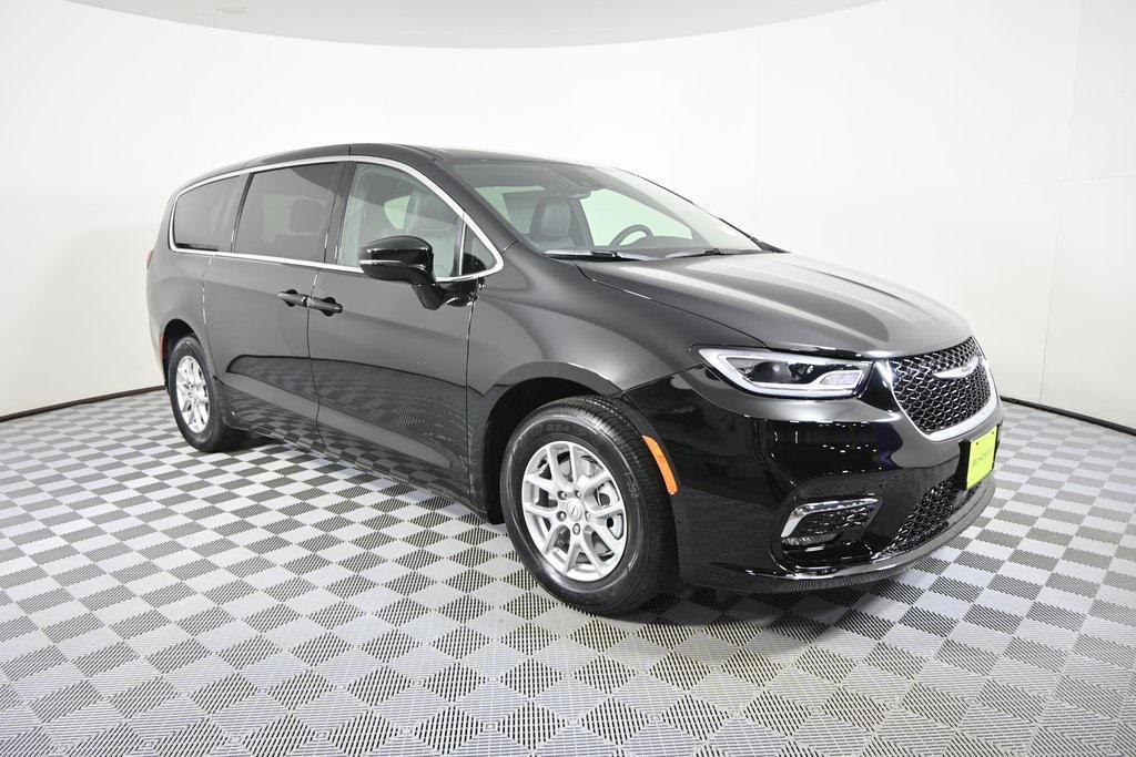 new 2026 Chrysler Pacifica car, priced at $45,640