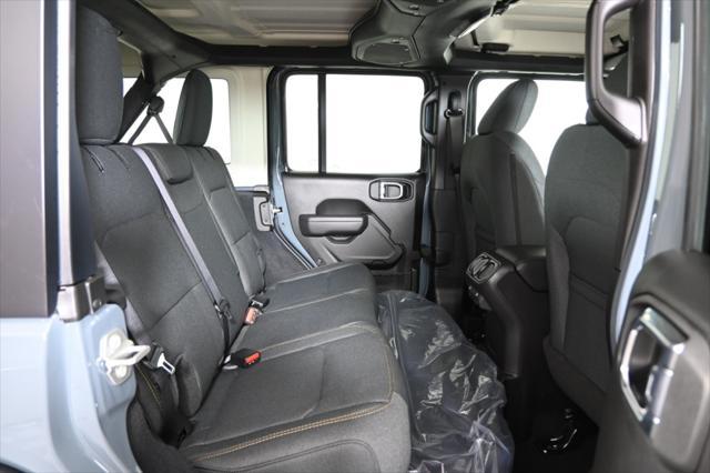 new 2025 Jeep Wrangler car, priced at $45,199