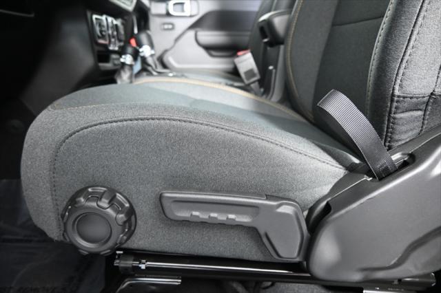 new 2025 Jeep Wrangler car, priced at $45,199