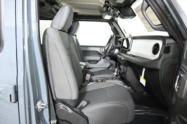new 2025 Jeep Wrangler car, priced at $45,199